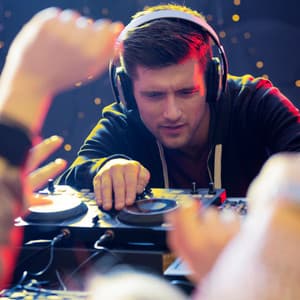 Rain's Calm Embrace: Binaural Focus Meditation - Forest Rain FX