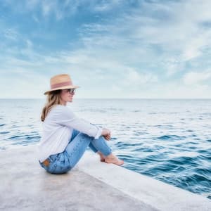 Oceanic Relaxation Serenity: Gentle Swells of Relaxing Waves - Ocean Currents