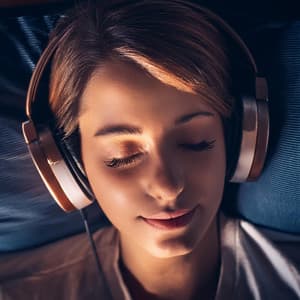 Caress of Sleep: Gentle Sounds for the Night - Bedtime Stressrelieve