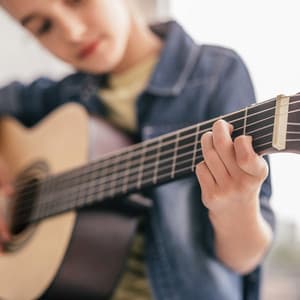 Strings of Solitude: Relaxing Guitar Melodies - Happy Relaxing Guitar Music