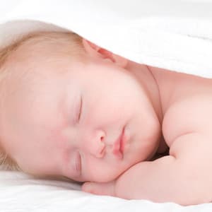 Dreamland Melodies: Serenade of Stars in Baby's Sleep - Lusher