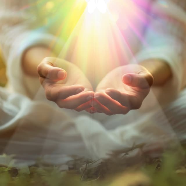 Hands of Light Lifting the Spirit - Maire Rama