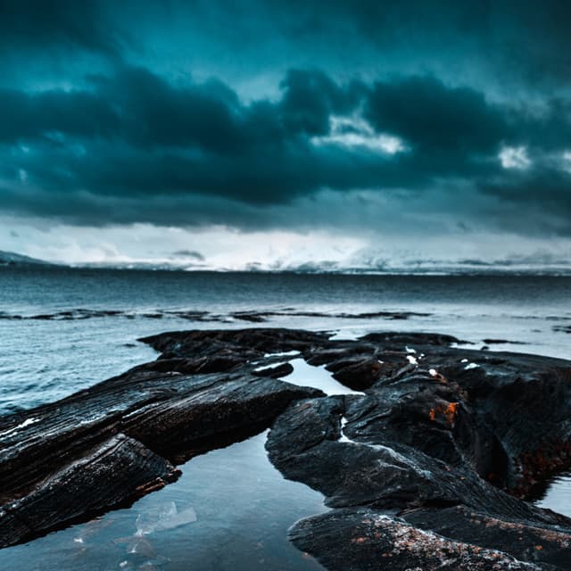 Serenity's Spa Sojourn: Chill Music Ocean - Aurora Beach