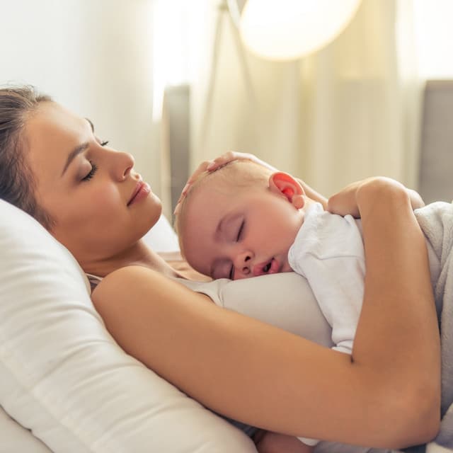 Cozy Cradle: Baby Sleepy Embrace - Background Music Experience