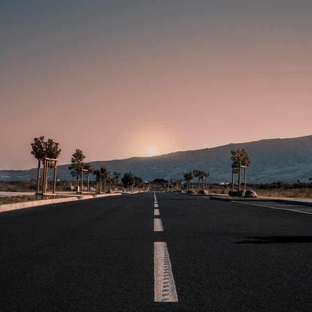 1 Chill: Patterns In The Street - 16 Bit Serenity